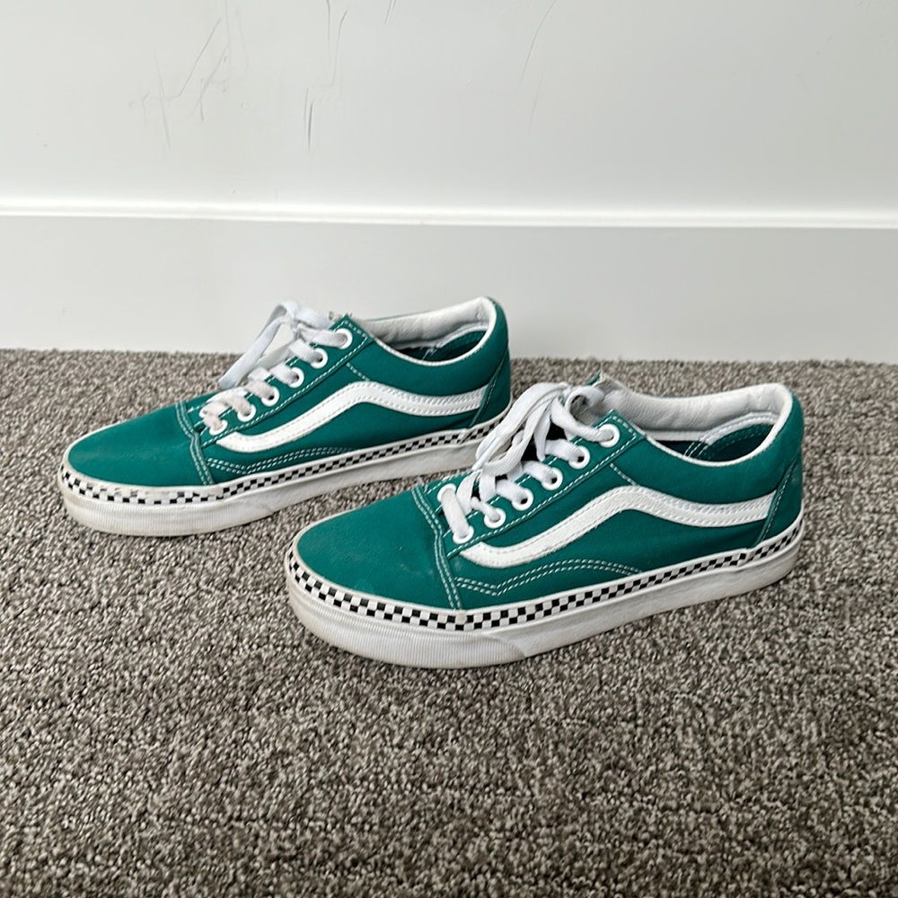 Green old school with checkers